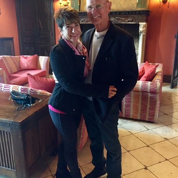 Meet your Posher, Elaine - Picture 2 of 3